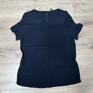 FOREVER 21 - WOMEN'S BLACK TOP - SIZE SMALL